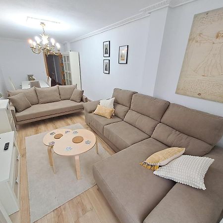 Apartamento De 120M2 Al Lado De Cabarceno Saron Luaran gambar