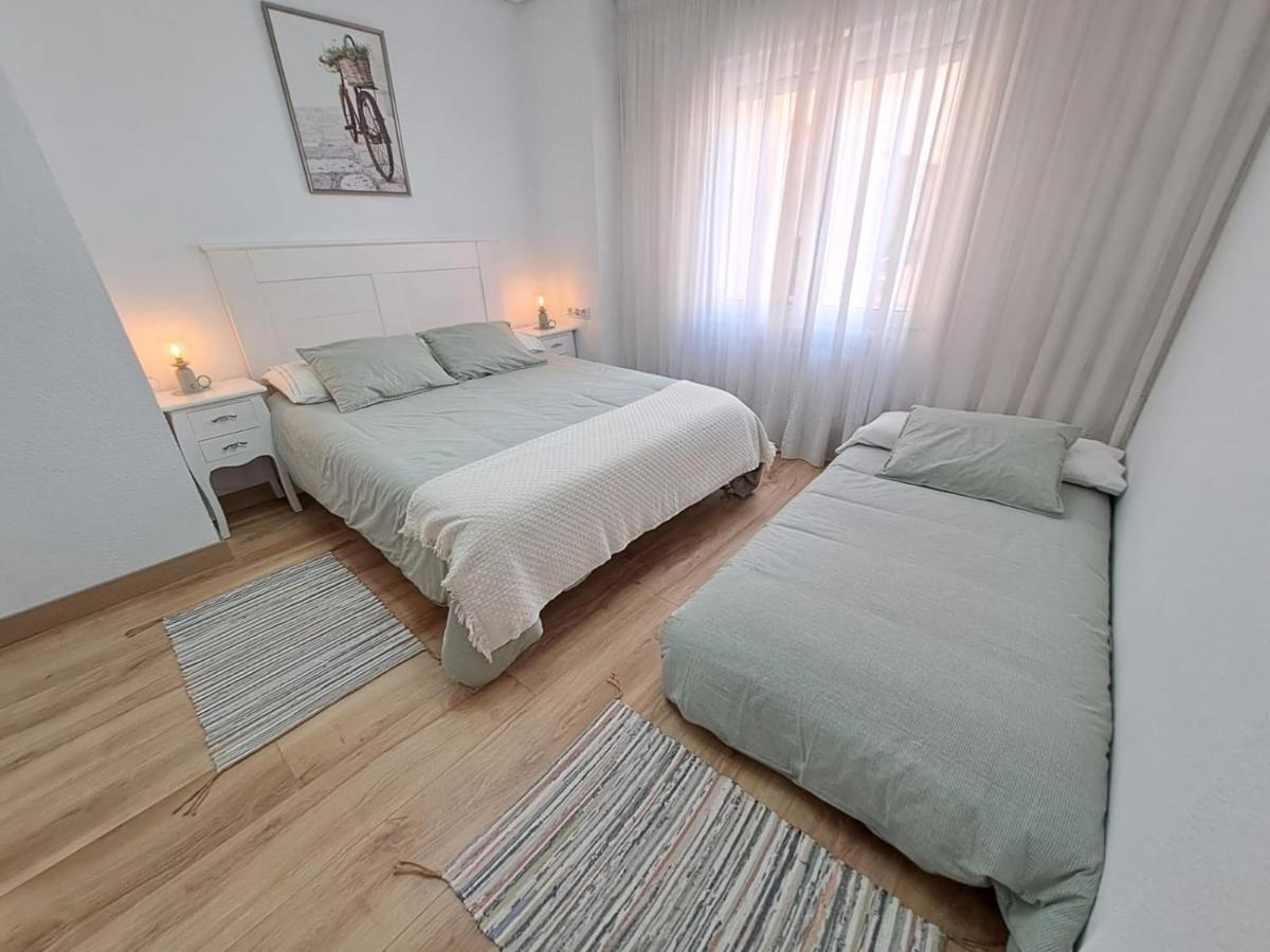 Apartamento De 120M2 Al Lado De Cabarceno Saron Luaran gambar