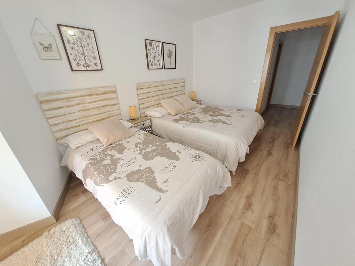 Apartamento De 120M2 Al Lado De Cabarceno Saron Luaran gambar