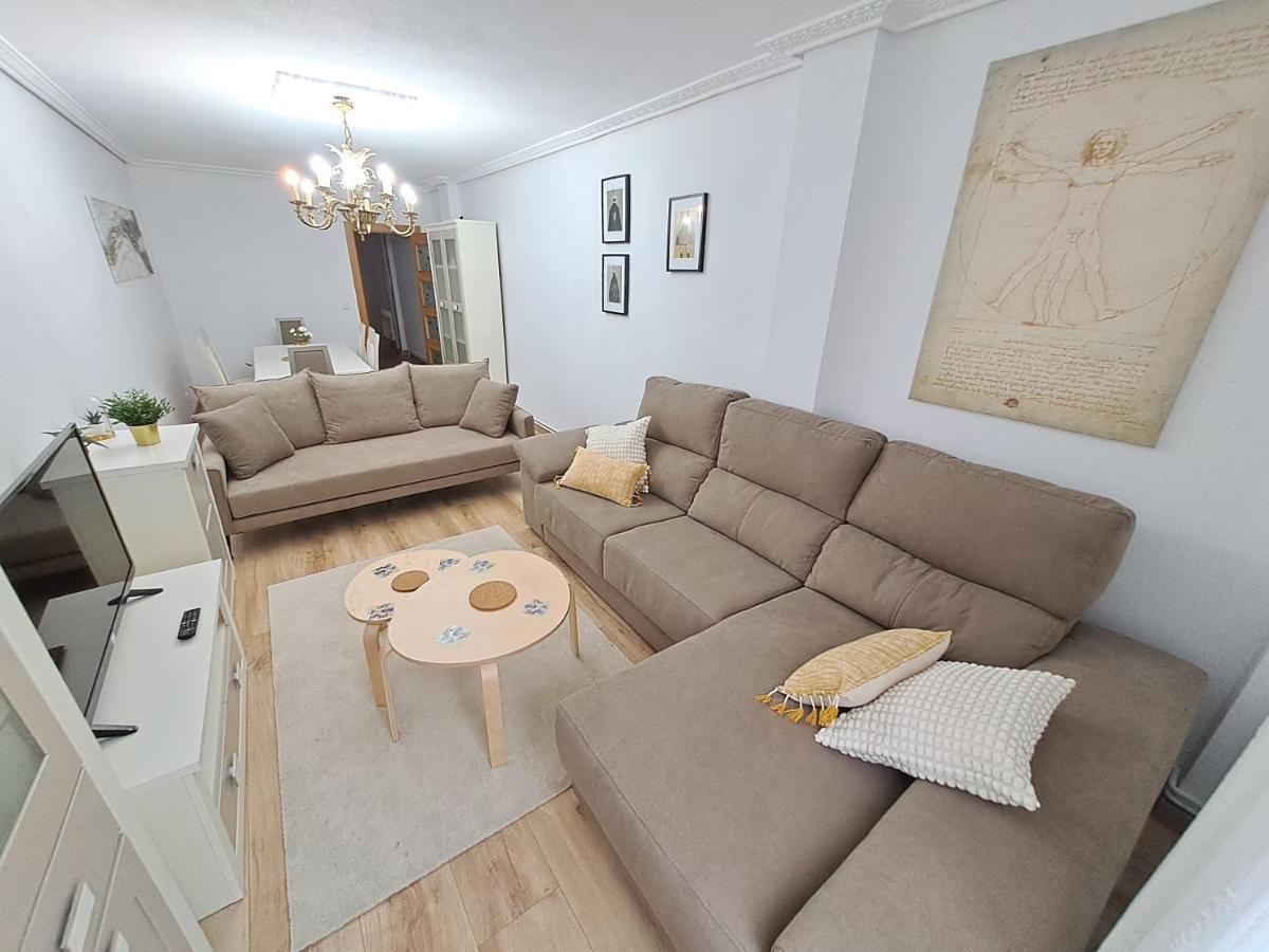 Apartamento De 120M2 Al Lado De Cabarceno Saron Luaran gambar